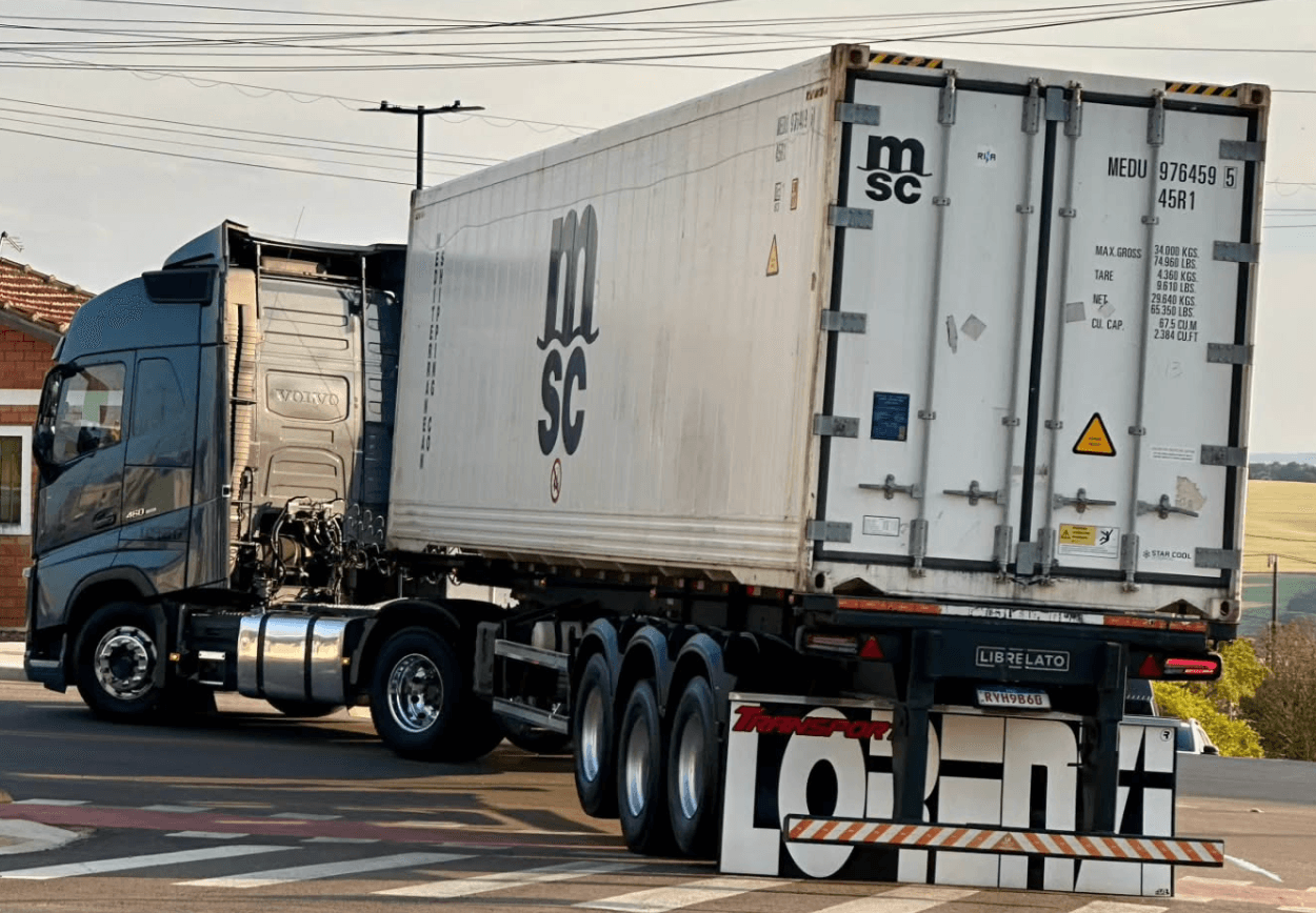 Veículo da frota Lorenzi – foto 8