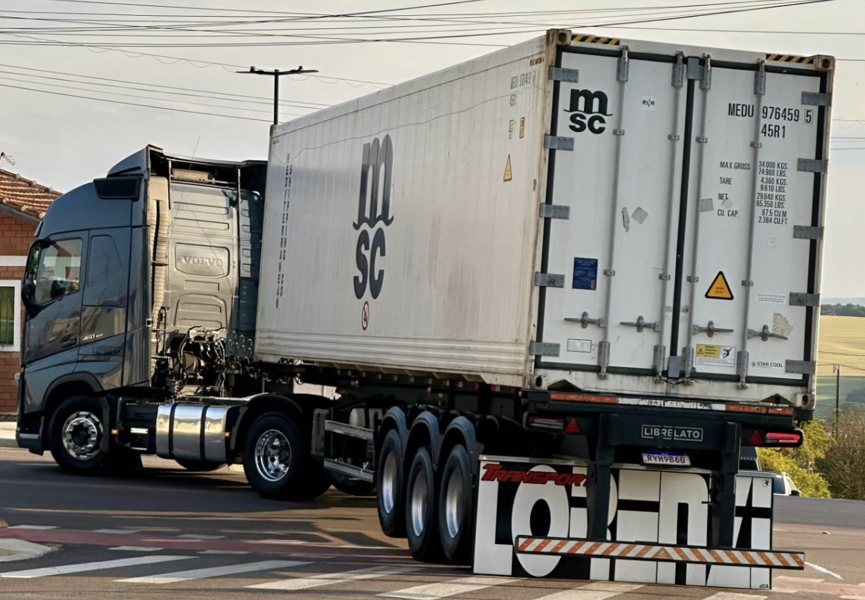 Veículo da frota Lorenzi – foto 8